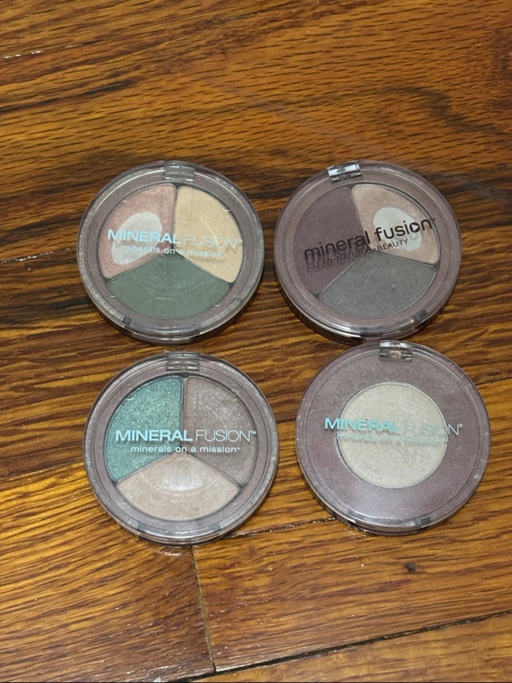 Bundle of four: Mineral Fusion Eyeshadows